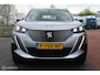 Peugeot e-2008 EV Allure 50 kWh, PDC voor/achter + Camera, App Connect, Clima, Navi, Cruise, 17 inch Lmv.