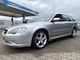 Subaru Legacy Touring Wagon 2.0R Comfort, climatronic, cruisecontrol, isofix, trekhaak, verwarmde voorstoelen, nette auto en top onderhouden !!