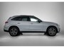 Mercedes-Benz GLC 300 e 4MATIC AMG Plug-In Hybride AMG Line Premium Plus | Night Pakket | Trekhaak | Panorama Schuif-Kanteldak | Digital Livht. Inclusief 24 maanden Mercedes-Benz Certified garantie voor Europa.
