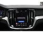 Volvo V60 T6 Plug-in hybrid AWD Plus Dark | Trekhaak | 360 graden camera | Verwarmbare voorstoelen en stuurwiel | Premium audio by Harman Kardon | Apple carplay/Android auto | Verwarmbare achterbank en voorruit