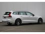 Volvo V60 T6 Plug-in hybrid AWD Plus Dark | Trekhaak | 360 graden camera | Verwarmbare voorstoelen en stuurwiel | Premium audio by Harman Kardon | Apple carplay/Android auto | Verwarmbare achterbank en voorruit
