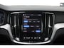 Volvo V60 T6 Plug-in hybrid AWD Plus Dark | Trekhaak | 360 graden camera | Verwarmbare voorstoelen en stuurwiel | Premium audio by Harman Kardon | Apple carplay/Android auto | Verwarmbare achterbank en voorruit