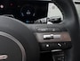 Hyundai Kona Electric Premium 65.4 kWh / Automaat / Stoel verwarming voor en achter / Apple Carplay/Android Auto / Stoelverkoeling voor/ Stuurverwarming /