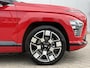 Hyundai Kona Electric Premium 65.4 kWh / Automaat / Stoel verwarming voor en achter / Apple Carplay/Android Auto / Stoelverkoeling voor/ Stuurverwarming /