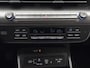 Hyundai Kona Electric Premium 65.4 kWh / Automaat / Stoel verwarming voor en achter / Apple Carplay/Android Auto / Stoelverkoeling voor/ Stuurverwarming /