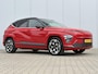 Hyundai Kona Electric Premium 65.4 kWh / Automaat / Stoel verwarming voor en achter / Apple Carplay/Android Auto / Stoelverkoeling voor/ Stuurverwarming /
