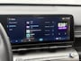 Hyundai Kona Electric Premium 65.4 kWh / Automaat / Stoel verwarming voor en achter / Apple Carplay/Android Auto / Stoelverkoeling voor/ Stuurverwarming /