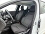 Renault Clio 1.0 TCe Zen / 6 Versn. / 5Drs. / Pdc./ Airco / Navigatie / Radio multimedia / Apk 04-2027