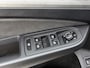 Volkswagen Golf Variant 1.0 TSI Life Business | Carplay | Stoelverwarming | Achteruitrij camera | Parkeersensoren voor en achter | Elektrische achterklep | Elektrische stoelen | Keyless acces