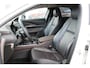 Mazda CX-30 2.0 e-SkyActiv-X M Hybrid Luxury , Automaat, Trekhaak, Leder, I-Activsense, 360 Camera, Clima, Apple Carplay, Bose, Adap. Cruise, Stuur/Stoelverwarming, HUD, BSM, LKA
