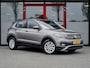 Volkswagen T-Cross 1.0 TSI Style | Trekhaak | Camera | Navigatie | Stoelverwarming | Climate Control | Adaptieve Cruise Control | Parkeersensoren | Dode Hoek Detectie | Metallic Lak | Lichtmetalen Velgen |
