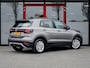 Volkswagen T-Cross 1.0 TSI Style | Trekhaak | Camera | Navigatie | Stoelverwarming | Climate Control | Adaptieve Cruise Control | Parkeersensoren | Dode Hoek Detectie | Metallic Lak | Lichtmetalen Velgen |
