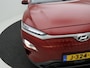 Hyundai Kona Electric EV Fashion 39 kWh / SoH 100% / Warmtepomp / Adaptieve Cruise / Afneembare Trekhaak / HUD / Achteruitrij Camera / 1ste Eigenaar / Dealeronderhouden /