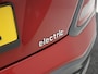 Hyundai Kona Electric EV Fashion 39 kWh / SoH 100% / Warmtepomp / Adaptieve Cruise / Afneembare Trekhaak / HUD / Achteruitrij Camera / 1ste Eigenaar / Dealeronderhouden /