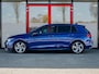Volkswagen Golf 1.5 eTSI R-Line Business+ | Lapiz Blue | Stoelverwarming | Stuurwiel Verwarmd | IQ Light | Adaptieve Cruise Control | Parkeersensoren | 3x R-Line | Sportstoelen | LED Koplampen | Climate Control |