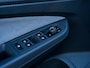 Volkswagen Golf 1.5 eTSI R-Line Business+ | Lapiz Blue | Stoelverwarming | Stuurwiel Verwarmd | IQ Light | Adaptieve Cruise Control | Parkeersensoren | 3x R-Line | Sportstoelen | LED Koplampen | Climate Control |