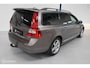 Volvo V70 2.5T Momentum AUTOMAAT / LEER / TREKHAAK