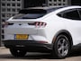 Ford Mustang Mach-E EXTENDED RWD 98kWh/ TECHNOLOGY PACK PLUS/ 4 NIEUWE ALL-SEASON BANDEN/ SOH 93%