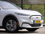 Ford Mustang Mach-E EXTENDED RWD 98kWh/ TECHNOLOGY PACK PLUS/ 4 NIEUWE ALL-SEASON BANDEN/ SOH 93%
