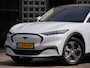 Ford Mustang Mach-E EXTENDED RWD 98kWh/ TECHNOLOGY PACK PLUS/ 4 NIEUWE ALL-SEASON BANDEN/ SOH 93%