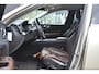 Volvo XC60 T5 AWD Inscription | 1e eigenaar | Stoelverwarming | Adaptieve Cruise Control | Elektrische stoelen met geheugen functie | Elektrische achterklep | Apple CarPlay/AndroidAuto | Navigatiesysteem | BLIS