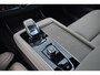 Volvo XC90 T8 Plug-in hybrid AWD Ultra Executive Edition | Panoramadak | Trekhaak | Luchtvering | Verwarmbare voorstoelen met massagefunctie en ventilatie | Premium audio by Bowers & Wilkins | Head-up display | 360 graden camera |