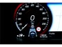 Volvo V60 Cross Country 2.0 B5 AWD 185kW/250pk Aut8 Ultimate BOWERS&WILKINS + PANORAMADAK + ADAPT.CRUISE + HEAD-UP + STOELMASSAGE + EL.TREKHAAK + STOELVERWARMING&-KOELING + 360 CAMERA + BLIS + KEYLESS ENTRY&GO + LANE ASSIST + PARKSENSOREN V&A + 19" LM-VELGEN!!