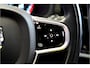 Volvo V60 Cross Country 2.0 B5 AWD 185kW/250pk Aut8 Ultimate BOWERS&WILKINS + PANORAMADAK + ADAPT.CRUISE + HEAD-UP + STOELMASSAGE + EL.TREKHAAK + STOELVERWARMING&-KOELING + 360 CAMERA + BLIS + KEYLESS ENTRY&GO + LANE ASSIST + PARKSENSOREN V&A + 19" LM-VELGEN!!