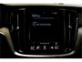 Volvo V60 Cross Country 2.0 B5 AWD 185kW/250pk Aut8 Ultimate BOWERS&WILKINS + PANORAMADAK + ADAPT.CRUISE + HEAD-UP + STOELMASSAGE + EL.TREKHAAK + STOELVERWARMING&-KOELING + 360 CAMERA + BLIS + KEYLESS ENTRY&GO + LANE ASSIST + PARKSENSOREN V&A + 19" LM-VELGEN!!