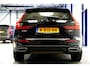 Volvo V60 Cross Country 2.0 B5 AWD 185kW/250pk Aut8 Ultimate BOWERS&WILKINS + PANORAMADAK + ADAPT.CRUISE + HEAD-UP + STOELMASSAGE + EL.TREKHAAK + STOELVERWARMING&-KOELING + 360 CAMERA + BLIS + KEYLESS ENTRY&GO + LANE ASSIST + PARKSENSOREN V&A + 19" LM-VELGEN!!