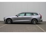 Volvo V60 T6 350PK Plug-in hybrid AWD Core | Adaptive Cruise & Pilot Assist | Parkeercamera | Verwarmbare Voor- en Achterstoelen | Stuurverwarming | 2-Weg Lendesteunverstelling | Google Services | 18 inch Lichtmetalen Velgen | Apple Carplay |