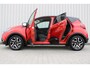 Renault Captur 1.2 TCe Helly Hansen | Incl. 12 maanden garantie | Trekhaak | Navigatie | Climate control | Cruise control | Parkeersensoren | Getint glas | Zwart dak | Keyless entry/start |