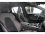 Volvo V60 2.0 T6 Plug-in hybrid AWD Plus Dark | Adaptive Cruise & Pilot Assist | 360 Camera | Premium Harman/Kardon Audio | Semi Elektr. Trekhaak | Stoelverwarming voor & achter | Stuurverwarming | Power Seats incl. Memory |