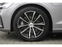 Volvo V60 2.0 T6 Plug-in hybrid AWD Plus Dark | Adaptive Cruise & Pilot Assist | 360 Camera | Premium Harman/Kardon Audio | Semi Elektr. Trekhaak | Stoelverwarming voor & achter | Stuurverwarming | Power Seats incl. Memory |