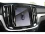 Volvo V60 2.0 T6 Plug-in hybrid AWD Plus Dark | Adaptive Cruise & Pilot Assist | 360 Camera | Premium Harman/Kardon Audio | Semi Elektr. Trekhaak | Stoelverwarming voor & achter | Stuurverwarming | Power Seats incl. Memory |