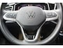 Volkswagen T-Roc 1.5-150pk R-Line Edition DSG-AUTOMAAT ! Gun u het comfort en gemak van een automaat ! Slechts 16.000km ! Winterpakket, Adapt. Cruise Control, Climate Control, Camera, CarPlay