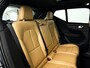 Volvo XC40 B4 Inscription | Panoramadak | Park assist | Cruise control | Elektrische stoelen