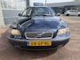 Volvo V70 2.4 T Geartronic Trekhaak,Clima Bj 2000 Leuk beginner auto !!