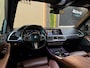 BMW X5 XDrive45e High Executive M-SPORT|PANO|HuD|H&K|360CAM|KEYLESS|TREKHAAK|AUTOPILOT|DEALER ONDERHOUDEN|SFEERVERLICHTING|VOL!