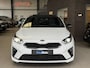 Kia ProCeed 1.4 T-GDI GT-Line | Panorama | Sportstoelen | DAB+ | Interesse in een bezichtiging of proefrit, bel of app met 06-24282842 / 06-42130156
