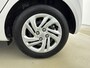 Hyundai i10 1.0 COMFORT | NAVI via APPLE CAR PLAY & ANDROID AUTO | AIRCO | CRUISE | BLUETOOTH | ELEKTRISCHE RAMEN | CENTRALE DEURVERGRENDELING OP AFSTANDBED. | FABRIEKSGARANTIE GELDIG T/M 9-2027! |