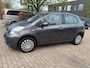 Toyota Yaris 1.0 VVTi Acces 5 deurs,l airco, elec pakket apk t/m 11-2026, 161.000 km dealer onderhouden, rijd perfect, nette auto