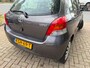 Toyota Yaris 1.0 VVTi Acces 5 deurs,l airco, elec pakket apk t/m 11-2026, 161.000 km dealer onderhouden, rijd perfect, nette auto
