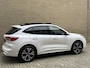 Ford Kuga 2.5 PHEV 225pk | ST-Line X | Panoramadak | Adaptieve cruise | Lane assist | Camera | Navigatie | Stoelverwarming voor&achter | Stuurverwarming | Apple CarPlay / Android Auto | Bang&Olufsen | DAB | Full-LED | Keyless | Dodehoekdetectie | Elektrische achterklep | Volledig dealeronderhouden