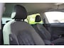Volkswagen Golf 1.4 TSI Highline R-line ext, Digitale dash Botsherkenning Hillhold Adaptive cruise Parkeersensoren voor + achter