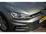 Volkswagen Golf 1.4 TSI Highline R-line ext, Digitale dash Botsherkenning Hillhold Adaptive cruise Parkeersensoren voor + achter