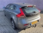 Volvo V40 1.5 T3 Nordic+ | Navigatie | Parkeersensnoren | Parkeerverwarming | LED Koplampen | Trekhaak | Lichtmetalen Velgen 17 inch | Stoelverwarming