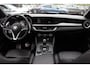 Alfa Romeo Stelvio 2.0 T AWD Super / Panoramadak / Camera / Leder / 19'' / CarPlay / Navigatie / Stoel+Stuurverwarming / DAB / Dodehoek / Cruise Control