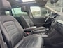 Volkswagen Tiguan 2.0 TDI 4Motion Highline / Panoramadak / Camera / Head-up / Leder / 18'' / CarPlay / Elektr. achterklep / Stoelmassage / Stoelverwarming / DAB / Dodehoek / ACC