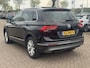 Volkswagen Tiguan 2.0 TDI 4Motion Highline / Panoramadak / Camera / Head-up / Leder / 18'' / CarPlay / Elektr. achterklep / Stoelmassage / Stoelverwarming / DAB / Dodehoek / ACC